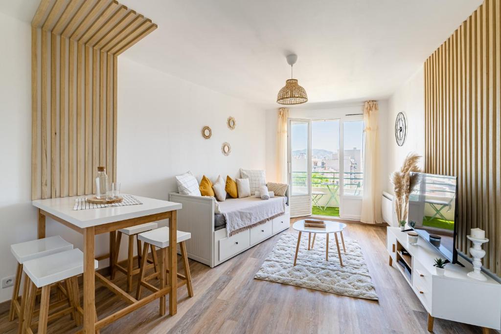 Studio avec balcon:Proche Gare Saint Charles 29 Rue du 141ème RIA, 13003 Marseille