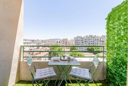 Studio avec balcon:Proche Gare Saint Charles