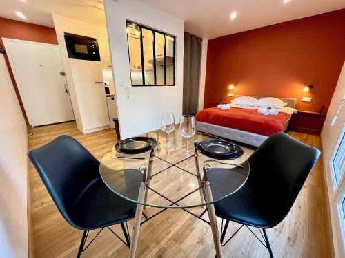 Studio avec grande terrasse et parking privatifs
