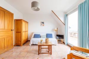 Studio avec grande terrasse et vue mer pour trois personnes