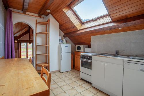 Studio avec jardin amenage et wifi a La Garde a 8 km des pistes