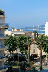 Studio avec piscine 100m plages