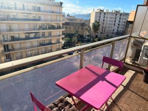 Studio avec piscine 100m plages