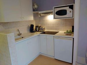 Studio avec piscine partagee jardin clos et wifi a Duravel