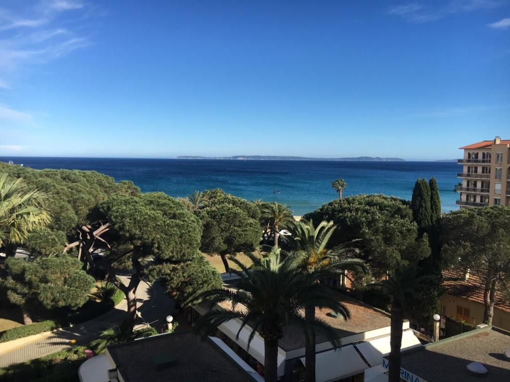 Appartement Studio avec splendide vue sur mer Le Lavandou 83980 Le Lavandou