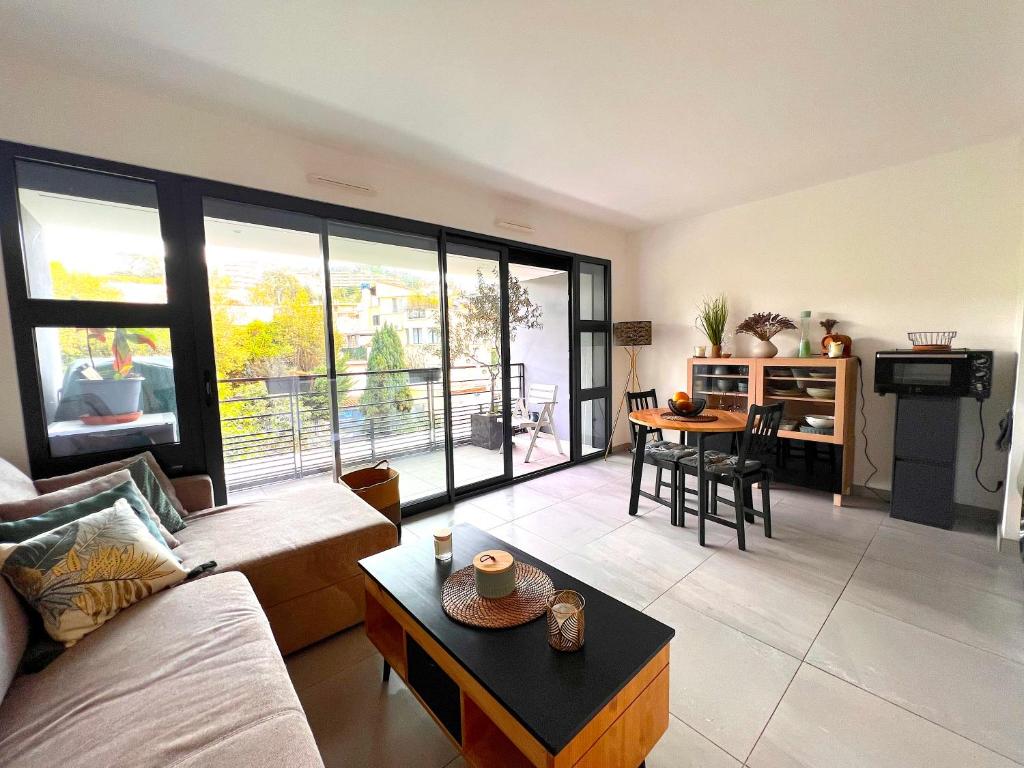 STUDIO avec terrasse 400m Croisette / Rue d’Antibes 26 Avenue Maréchal Juin, 06400 Cannes