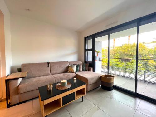 STUDIO avec terrasse 400m Croisette / Rue d’Antibes