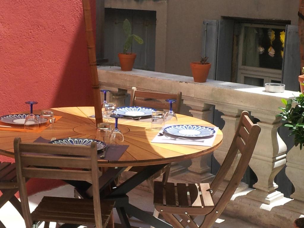 Studio avec terrasse et jardin au calme