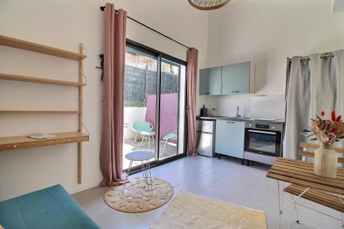 Studio avec terrasse et mezzanine