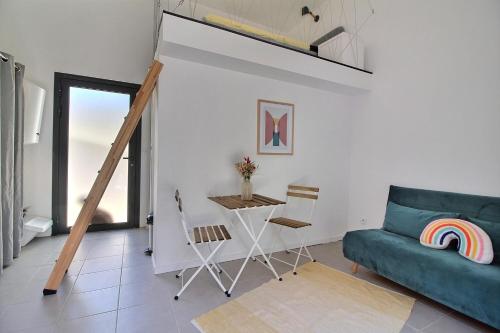 Studio avec terrasse et mezzanine