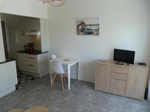 Studio avec terrasse et vrai lit relevable