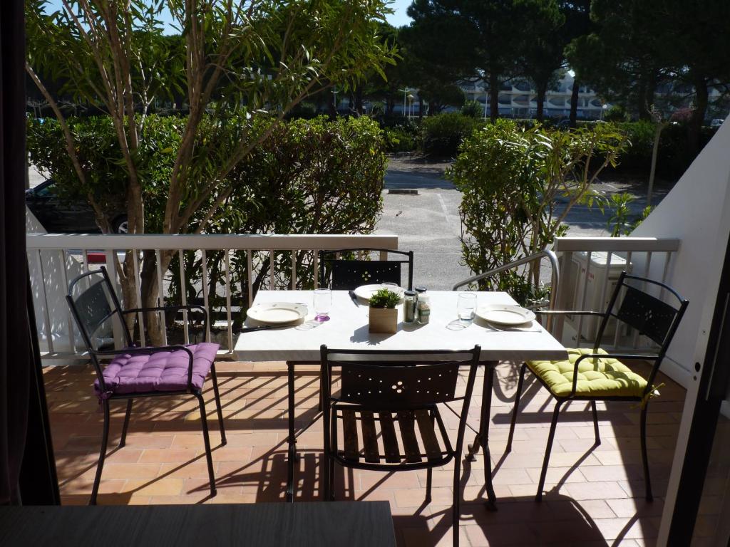 Studio avec terrasse Port Camargue résidence en front de mer jean lasserre, 370, 30240 Le Grau-du-Roi
