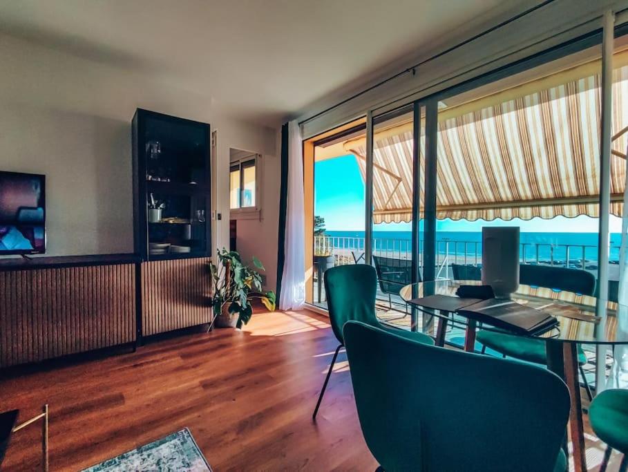 Appartement Studio avec terrasse, vue imprenable sur l'océan 4ème étage 23 Boulevard de l'Océan 44250 Saint-Brévin-les-Pins