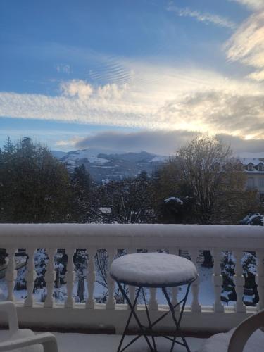 Studio avec terrasse vue Tourmalet dans Villa historique \