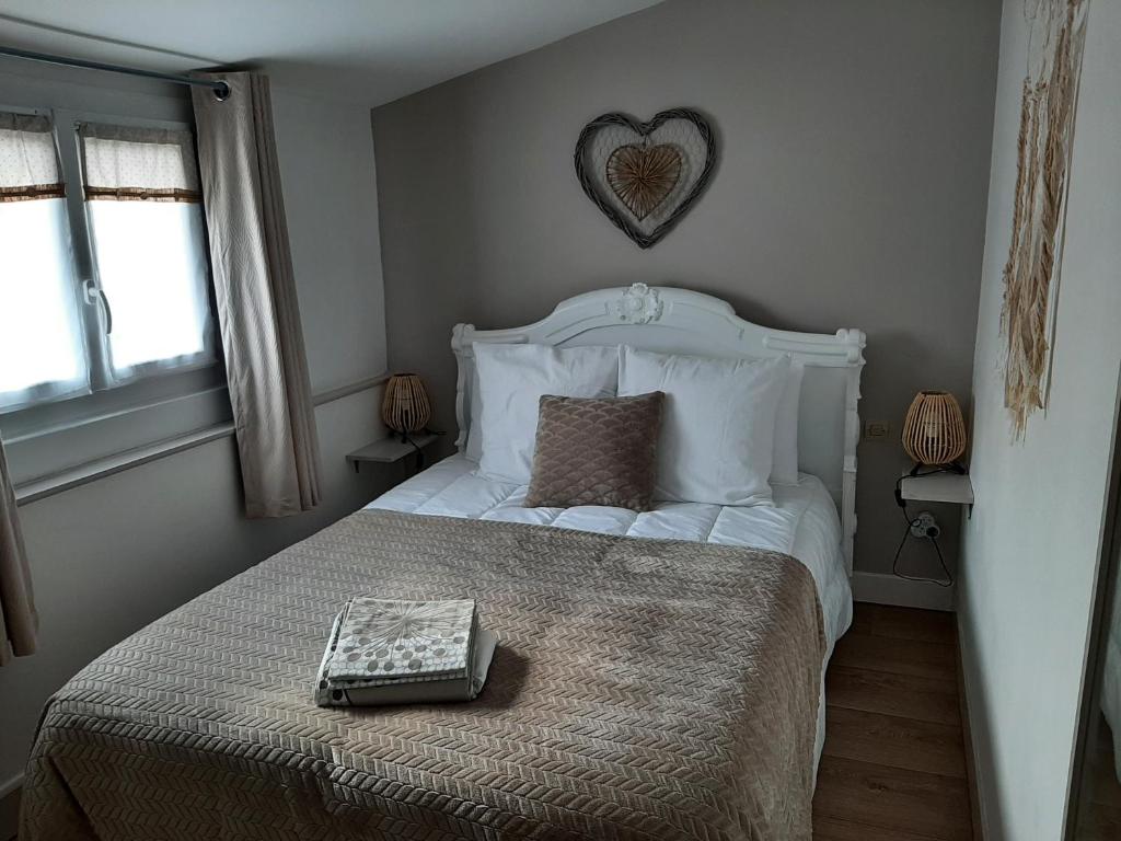 Studio avec terrasse vue Tourmalet dans Villa historique \ 65400 Argelès-Gazost