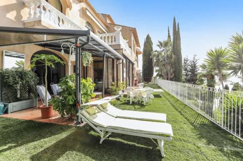 Studio avec vue sur la mer piscine interieure et terrasse a Menton a 4 km de la plage