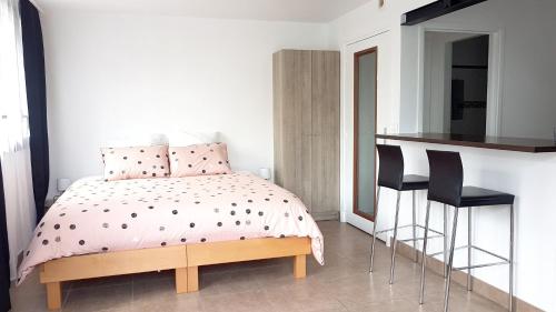 Studio avec wifi a Argenteuil