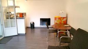 Appartement Studio avec wifi a Saint Ay 78 Route d'Orleans 45130 Saint-Ay Région Centre