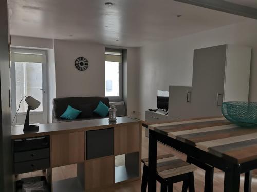Studio Avignon, 1 pièce, 2 personnes - FR-1-698-10