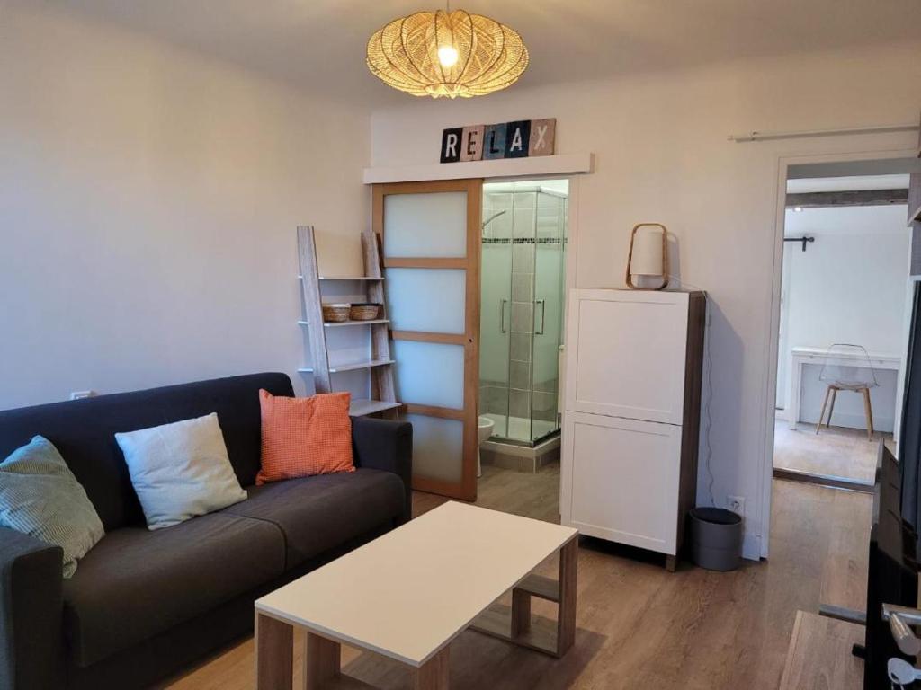 Appartement Studio Avignon place des corps saints 13 Rue Saint-Michel 84000 Avignon