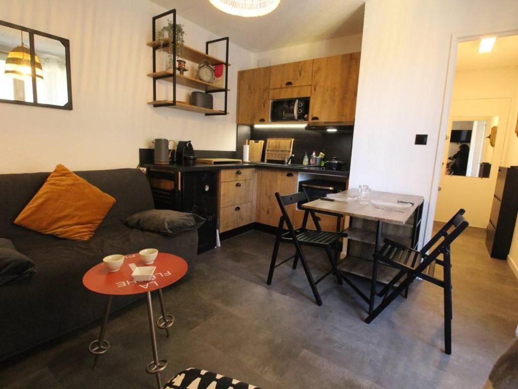 Studio Bagnères-de-Luchon, 1 pièce, 2 personnes - FR-1-313-213 RESIDENCE ETIGNY - APPART 25 17, RUE DE SUPERBAGNERES, 31110 Luchon