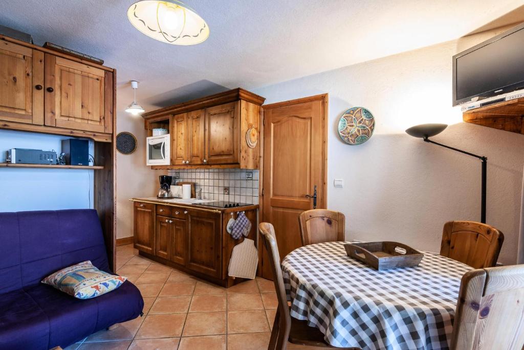 Studio Bagnères-de-Luchon, 1 pièce, 3 personnes - FR-1-313-209