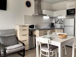 Studio Balaruc-les-Bains, 1 pièce, 2 personnes - FR-1-503-102