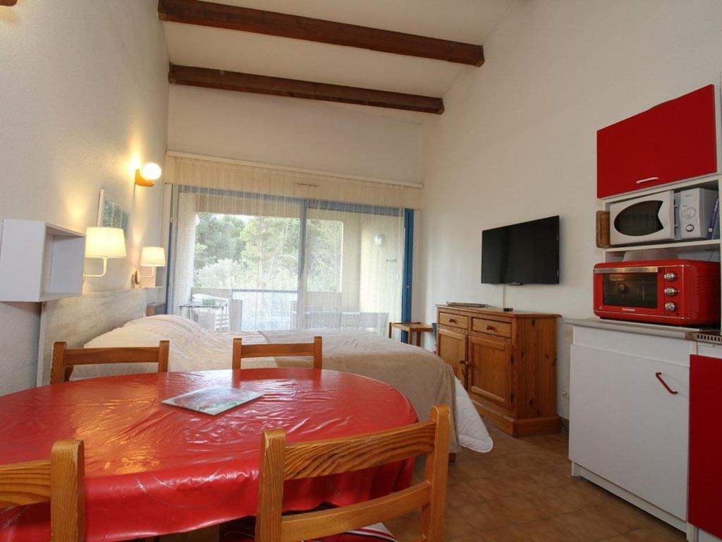 Studio Balaruc-les-Bains, 1 pièce, 2 personnes - FR-1-553-89 LES NAIDES - 2* BAT 1 - APPT N°9 - PKG N°9 (devant/derrière), 34540 Balaruc-les-Bains