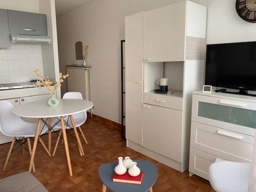 Studio Balaruc-les-Bains, 1 pièce, 3 personnes - FR-1-503-162