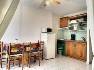 Studio Balaruc-les-Bains, 1 pièce, 4 personnes - FR-1-503-41