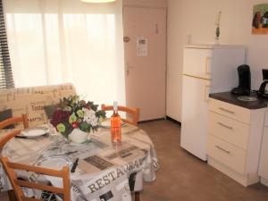 Studio Balaruc-les-Bains, 1 pièce, 4 personnes - FR-1-503-51