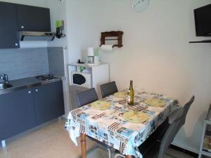 Studio Balaruc-les-Bains, 1 pièce, 4 personnes - FR-1-503-57