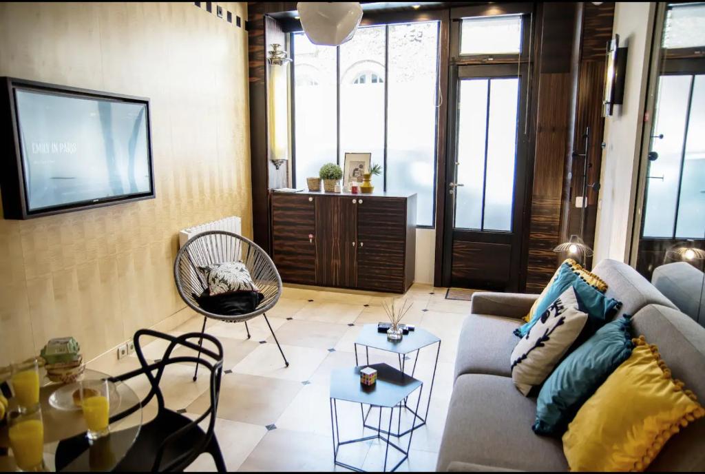 Appartement Studio boisé à 2 pas du jardin du Luxembourg 33bis Rue Henri Barbusse 75005 Paris