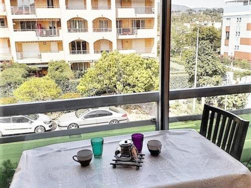 Studio Bormes-les-Mimosas, 1 pièce, 2 personnes - FR-1-610-48