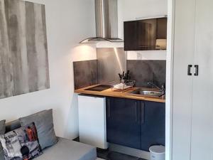 Studio Bormes-les-Mimosas, 1 pièce, 2 personnes - FR-1-610-48