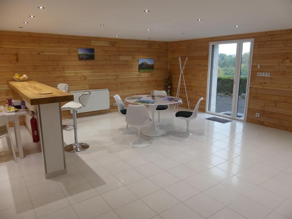 Studio Brides-les-Bains, 1 pièce, 2 personnes - FR-1-512-205 73570 Brides-les-Bains