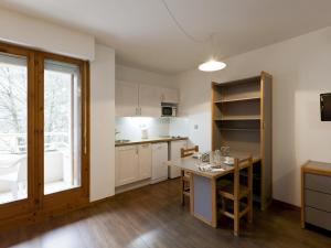 Appartement Studio Brides-les-Bains, 1 pièce, 2 personnes - FR-1-512-97 Esplanade des Thermes 73570 Brides-les-Bains Rhône-Alpes