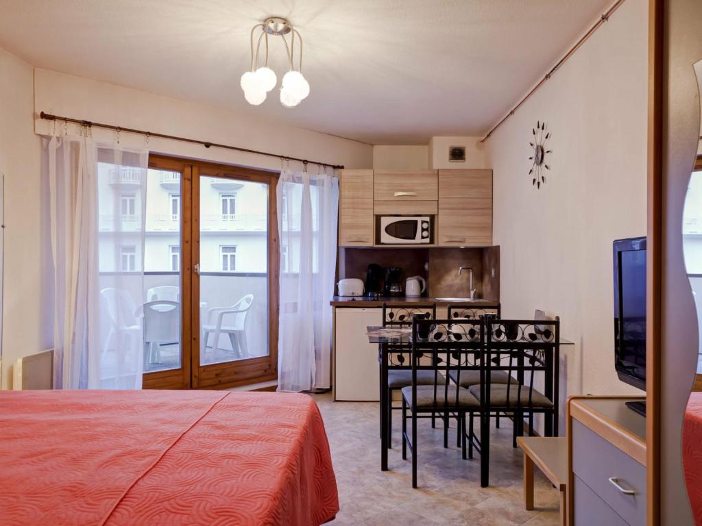 Appartement Studio Brides-les-Bains, 1 pièce, 4 personnes - FR-1-512-166 Esplanade des Thermes 73570 Brides-les-Bains