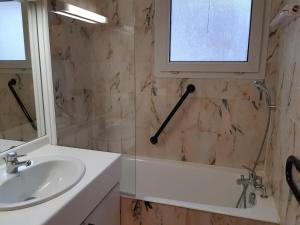 Appartement Studio Brides-les-Bains, 1 pièce, 4 personnes - FR-1-512-237 Rue Aristide Briand 73570 Brides-les-Bains Rhône-Alpes