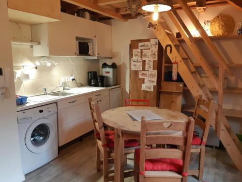 Studio Brides-les-Bains, 1 pièce, 4 personnes - FR-1-512-56