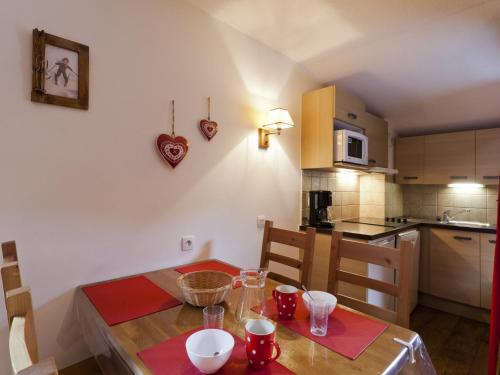 Studio Brides-les-Bains, 1 pièce, 4 personnes - FR-1-512-65