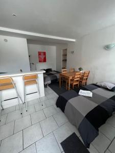 Appartement Studio Cœur de Ville Proche Gare Parking Tram 81 Rue Préfet Bonnefoy 44000 Nantes Pays de la Loire