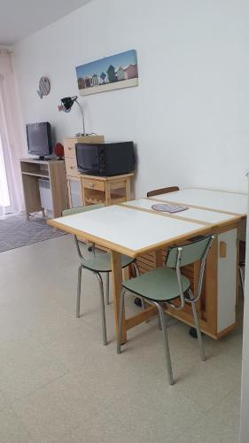 Studio cabine 300m plage