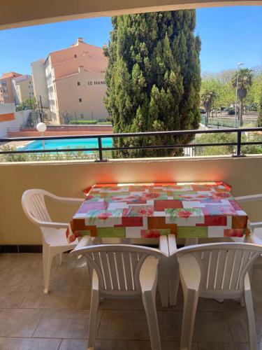 Studio cabine 4 personnes avec piscine en front de mer