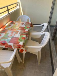 Studio cabine 4 personnes avec piscine en front de mer