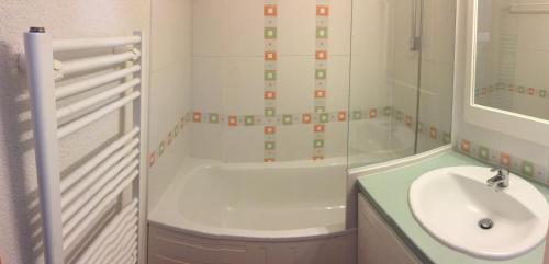 STUDIO CABINE 4 PLACES LE PEDROU