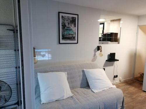 Studio cabine avec wifi (fibre), clim et piscine