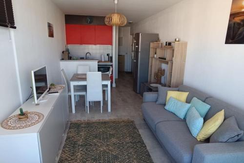 Studio cabine, clim, calme, belle vue sur le port