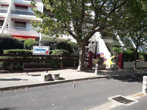 Studio cabine climatisé avec parking au Couchant