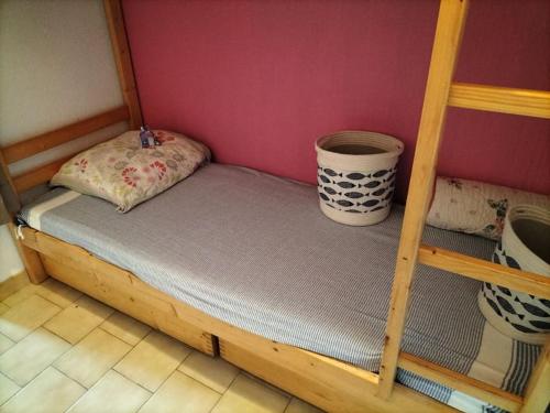 Studio cabine climatisé rez de jardin plage 150m Boucanet